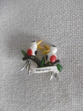 Hutnadeln - Anstecker  alt  Plastik  Marienthal  -  Vogel Paar