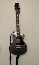 Gibson Les Paul Studio aus dem Jahr 2012 Farbe:  Silver Pearl