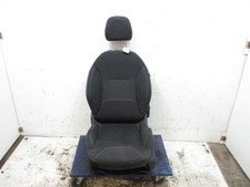 Sitz vorne links Schwarz