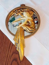 Wandspiegel Dreidimensional Poly resin Spiegel "Lady of the Lake" Art Deko Gold