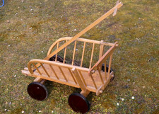 formschöner alter Leiterwagen