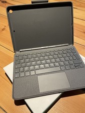 Logitech Combo Touch