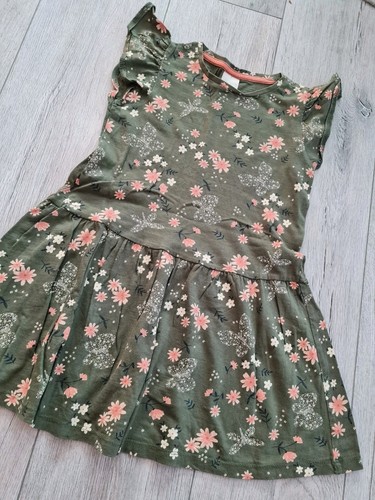 Kleid mit blümchen c - mit,