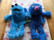 ++ 2 X SESAMSTRASSE HANDPUPPEN ++ UNBESPIELT! GROBI & KRÜMMELMONSTER!