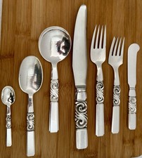 GEORG JENSEN SET FOR 8 SCROLL