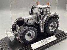 Traktor Modell 1:32 Siku