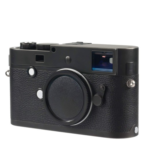 Leica monochrom - m,