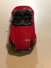 Modellauto BMW Z8  1:18 von Kyosho Made in China in Rot ! Bespielt Spiegel Fehlt