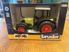 Bruder Spielzeug 02110 Claas Nectis 267 F Schlepper Bulldog Traktor Trecker Neu