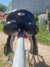 Kieffer Garmisch 18 zoll Vs sattel, frisch gepolstert mit abnehmbaren Pauschen