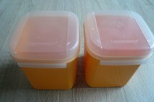 2x Tupperware