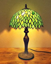 Grüne Tiffany Tischleuchte Ø