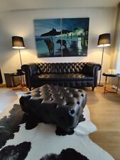 Victorian Chesterfield Sofa in Leder & Pouf - Handgefertigt / Preis VHB