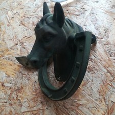 SCHÖNER ALTER TÜRKLOPFER MIT PFERDEKOPF UND BEWEGLICHEM HUFEISEN UND GEGENSTÜCK!