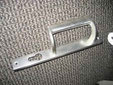 2 x schmal  Beschlag Griff . Für Tore oder Rahmentüren PZ RE + LI drehbar ALU 