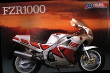 Prospekt Datenblatt Yamaha Motorrad FZR 1000 #2
