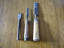 2 x alte Kirschen Stemmeisen, Stechbeitel,1 x fitscheneisen gebraucht