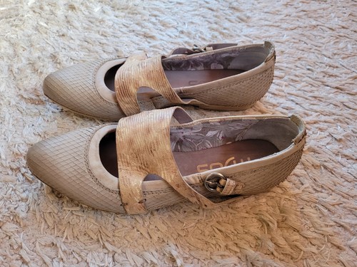 Beige ballerinas mit riemen - mit,