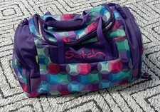 Satch Sporttasche im Design