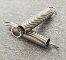 2x Zugfeder Federstahl DIN 2097 Federstahldraht (+)Draht 0,9/Ø 7,95mm/L  51,45mm