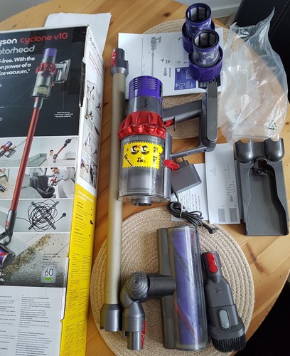 Dyson cyclone v10 akku - dyson,