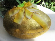 altes riesiges Füll Ei