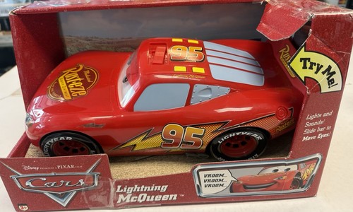 Cars lightning mcqueen - lightning,