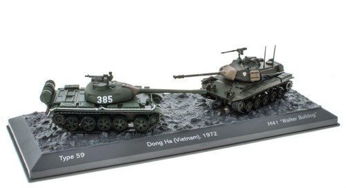 Karton mit - , 2