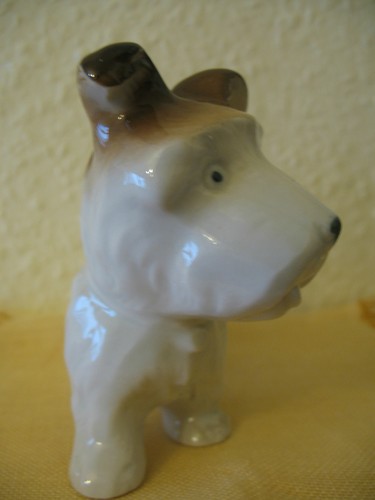 Tierfigur,Terrier-Hund,aus