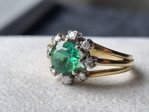 Antiker goldring mit smaragd - goldring,