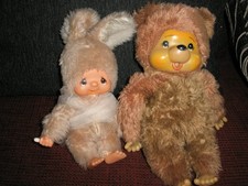 Sekiguchi rose Hase mit Etikett und ein Monchichi Wuschel Bär