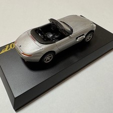 Kyosho 007 BMW Z8 1/72