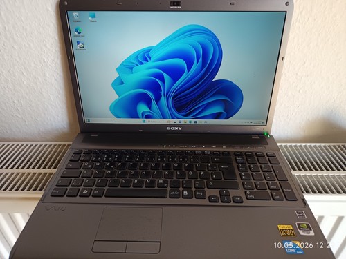 Sony vaio windows 11 - i7,