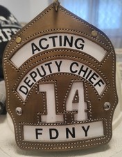 Helmschild FDNY Leder