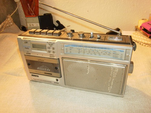 Universum 7419 vintage radio - d,