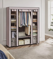 Stoffkleiderschrank mit