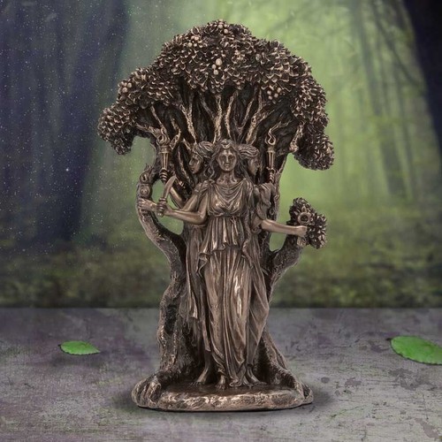 Dreifache mondgöttin hekate - dreifache,