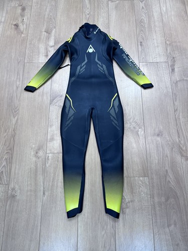 Pre loved aquasphere racer - pre,