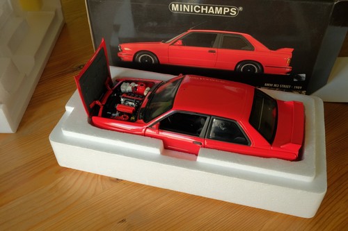 Minichamps bmw e30 street - minichamps, m3