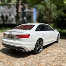 Audi A4 1:33 Modellauto