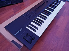 Native Instruments A49 MIDI