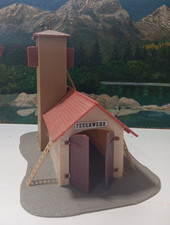 Feuer-Wache vermutlich von Faller aus für H0 oder TT  H6