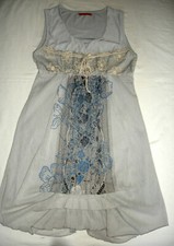 SOGGO Collection Kleid mit Spitze Sommerkleid Rüschenkleid grau Gr. S-M 36-38