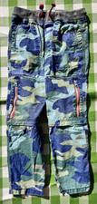 Mini Boden Zip Off Techno Hose, Camouflage, Größe: 134 (9 Jahre)