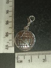 Charms Anhänger Welthalbkugel 922