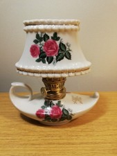 Petroleumlampe, Rosenmotiv, Porzellan, ca. 60er/70er Jahre
