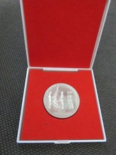 DDR Ehrenmedaille .30 Jahre NVA 1956 - 1986  , DEM 1. REGIMENT