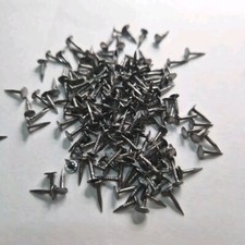 Alte Tapezierstift , Tapeziernägel, Ø1,4x10mm Schmiedenägel, Mittelalter DDR