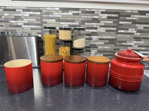 Creuset neu cerise - le,