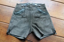 Schöne kurze saubere vintage Pfadi Latzlederhose in H 44 oder auch D 36-38